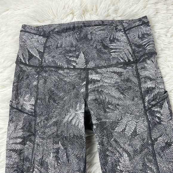 Lululemon Fast & Free Crop (19") Kindred Spirit Alpine White Multi - Picture 3 of 7